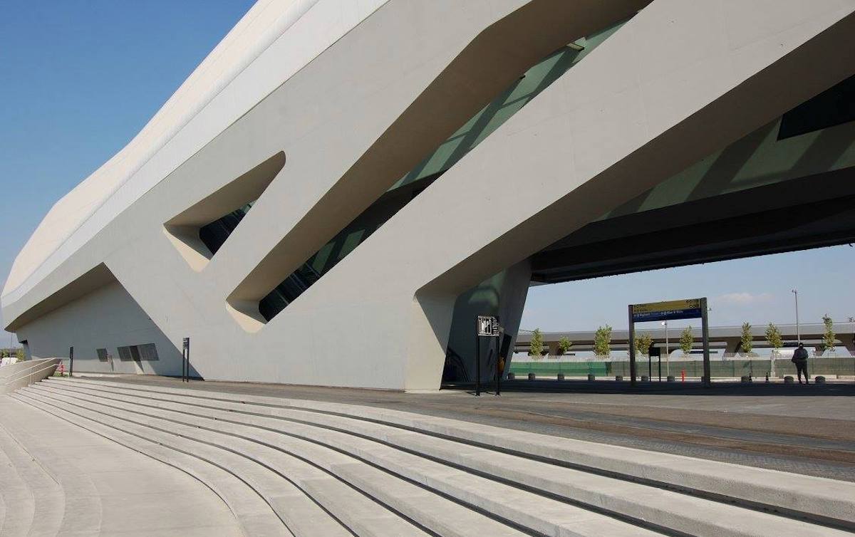 zaha afragola1
